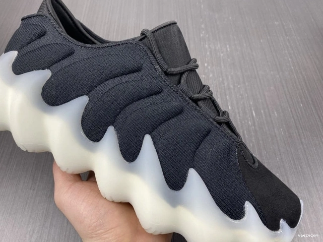 YEEZY H68031 400 ADIDAS 0920